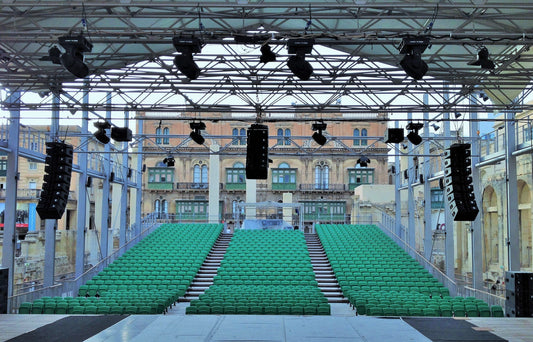 Passive Speakers Vs. Active Speakers: Which is Best for Small Events? A Soundtribe Guide